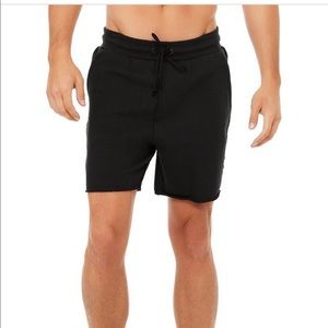 Alo Yoga Men Resolve Short black large NWT